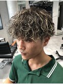 【NEXT静岡NEO石井】パーマハイライト波巻金メッシュかっこいい