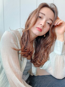 アイティーバイアルバム 松戸店(IT by ALBUM) ナチュラル巻き髪_斜めバンググレージュカラー_59221