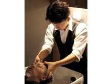 レオザバーバー(LEO the Barber)