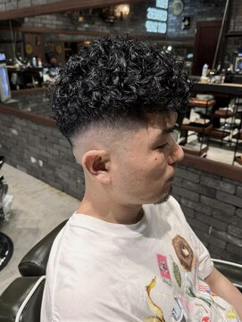 スリーセント 栄(3/cent) スキンフェード/スペインカール/フェードカット