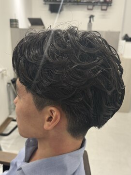バース 梅田中崎町店(BIRTH) ニュアンスパーマセンターパートフェザーパーマ韓国メンズパーマ