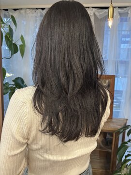 インビテーション(invitation) ロングハイレイヤー