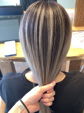 ラグーン(LAGOON) バレイヤージュグレージュハイライトダブルカラーケアブリーチ