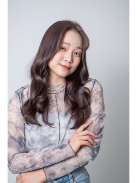 ルフュージュ バイ プロデュース 相模大野店(Refuge by Produce) チョコレートブラウン/ゆるふわウェーブ