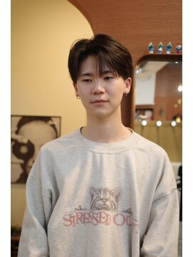 エディ(Edy) メンズセンターパートコンマバングカルマヘア韓国ヘア眉毛カット