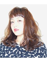 プラウド(proud) 前髪 パッツン 眉出し ミディ カール ゆるふわ