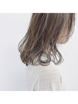 ガーランドウメダ(Garland umeda) リラックスウェーブ＿ミディアム＿0004281