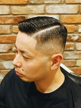 ヒロギンザバーバーショップ 丸の内店(HIRO GINZA BARBER SHOP) サイドパート×スキンフェード×アイパー【東京/丸の内/大手町】
