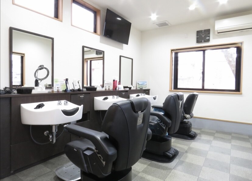 鏡 ヘアサロン バーバー バーバーカミヤ(BARBER髪屋)｜ホットペッパービューティー