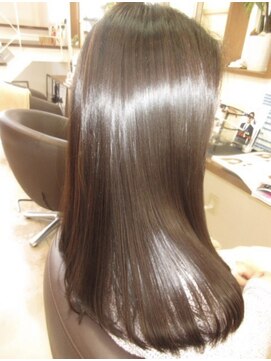 コアフィールフィス(COIFFURE fils) 《見附 今町》M3D 艶髪 ストレートヘア