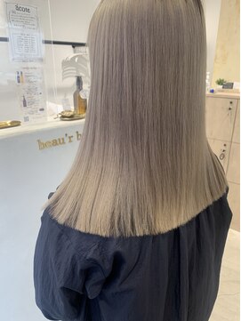 ネオリーブウリ 二子玉川店(Neolive uri) 前髪ハイトーンカラーケアブリーチダブルカラー