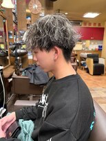 ヘアースペース エートゥーゼット(HairSpace AtoZ)&nbsp;ホワイトメッシュ/シャドウパーマ/波巻きパーマ/メッシュ