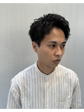 シフト(SHIFT) アップバングショート