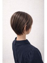 ウル(ulu)&nbsp;ショートレイヤー　白髪ボカシハイライト　透明感カラー　名東区