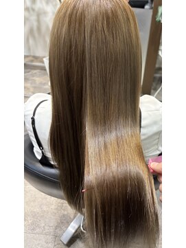 ヘアー ラウンジ コン モア(hair lounge Comme moi) 艶々メテオカラー♪