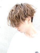 フィフス(fifth)&nbsp;センターパートツイストスパイラルパーマツーブロックメンズヘア