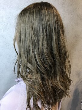 ヘアサロンM 新宿 フォギーベージュ！！【担当 藤巻】