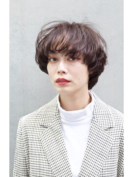 レンジシ オモテサンドウ(RENJISHI omotesando) 暖色系カラーの束感ショート ボブショート ウルフ