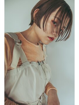 サングース(Sungoose) 外ハネボブセクションカラーグラデーションカラーペールベージュ