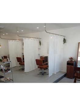 【半個室】お客様の大切な時間を特別な空間で過ごして頂ける希望の詰まったサロン