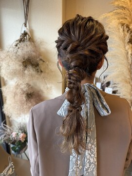 ヘアクリエイションソウル(Hair creation Sowl) 【 Sowl 】ルーズポニーアレンジ