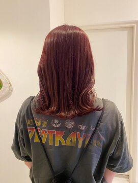 イト(ito) 【 ito / 梅田 】チェリーレッド×外ハネワンカール