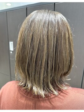 ディーボーイ 健軍店(D-BOY) イヤリングカラー/ベージュ/ハイライト/外ハネ/レイヤーボブ