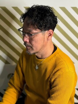 バーバーバー アカバネ(BARBER-BAR AKABANE) オトナっぽさ抜群のパーマスタイル #1