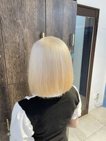 アジールヘア 池袋東口店(agir hair)&nbsp;人気/ホワイトシルバー/ホワイトブロンド/切りっぱなしボブ/池袋