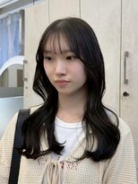 ネモネ バイ ミリー 梅田茶屋町(nemone by milly)&nbsp;くびれミディアムレイヤー×地毛風グレージュカラー