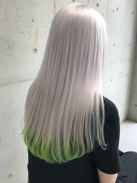 プネル(punel) ホワイトシルバー×グリーン　裾カラー　デザインカラー　原宿
