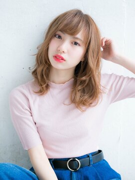 ルティア(Lutia) アッシュベージュカラー ふわミディ 大人かわいい