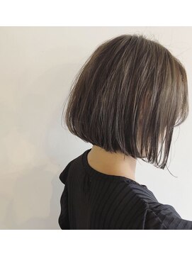 アンリー(Anree) 【Anree】リアルサロンスタイル☆ハイライト×切りっぱなしボブ