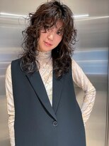 キヴィ(kivi)&nbsp;ウルフカット/くるくるパーマ