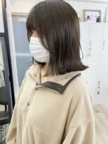 イコ 表参道原宿(ico)&nbsp;オリーブベージュ イルミナカラー 切りっぱなしボブ