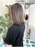 切りっぱなしカット×ナチュラルハイライト