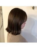 切りっぱなし艶ボブ