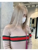 ホワイトベージュ
