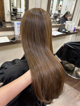 ヘアーアンドメイク ビス(HAIR&MAKE bis) ブリーチなしで赤み消しオリーブカラー【立川/沙久楽】