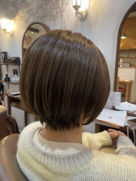 ヴィアンカ(Vianca) 抜け感大人ショートボブ