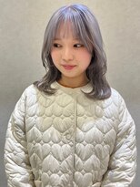 ルル(LuLu by KENJE)&nbsp;ホワイトグレー【藤沢/本鵠沼/ヘッドスパ/白髪ぼかし/艶髪】