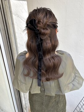 ディティカレスト(Dityca rst) カチモリハーフアップ