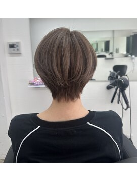 ビビッド(vivid) 自然に動くショートヘアー