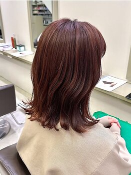 ヘアーアンドメイクアップ バウ(Hair&Make up BAU)の写真/全員がスタイリスト歴10年以上☆豊富な知識と経験で施術するので仕上がりの満足度◎是非ご指名ください!