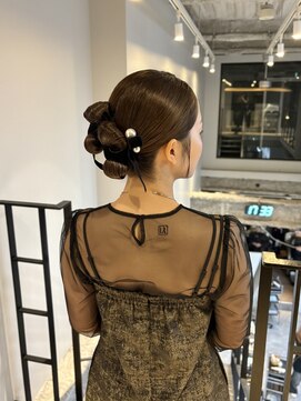 ヌープヘアーアイス(NUUP.hair ici) 秋冬のお呼ばれヘア◎艶髪シニヨン×ツインヘア×リボンアレンジ