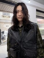 ブラウンズ(BROWNS)&nbsp;ファッションに馴染むメンズロングパーマ