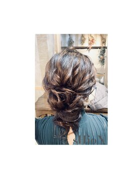 シオン(sHioN) ヘアセット