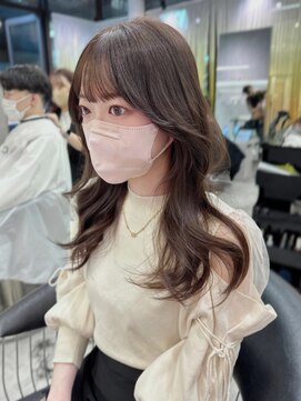 シティ(CITY) 韓国ヘア 顔周りカット レイヤーカット ヨシンモリ 後毛 くびれ