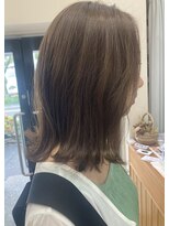 リリィ(LILY)&nbsp;ブリーチ無し・イルミナカラーで透明感ベージュ