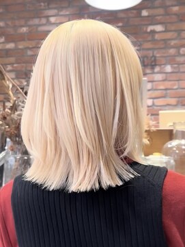 ボコカ(bococa) 【macana指名】抜きっぱなし ケアブリーチ ブロンド くびれボブ